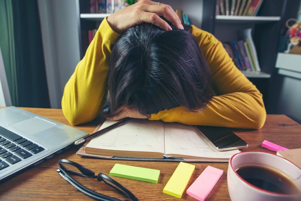 Femme d'affaires stressée